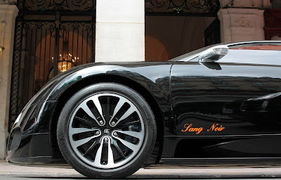 Special Bugatti Veyron Sang Noir Full Black Bugatti pics