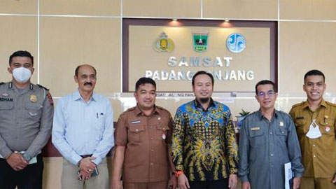 Kunjungan kerja Komisi III DPRD Provinsi Sumbar di Samsat Padang Panjang