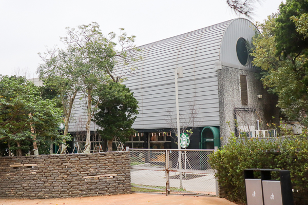 新竹市立動物園藏隱在市區小而美的森林動物園，有老虎河馬熊猴子