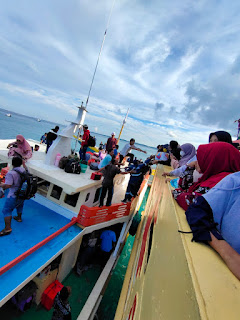  Polres Sumenep  Evakuasi Penumpang Kapal Sabuk Nusantara 91 Yang Kandas di  Pulau Setabok