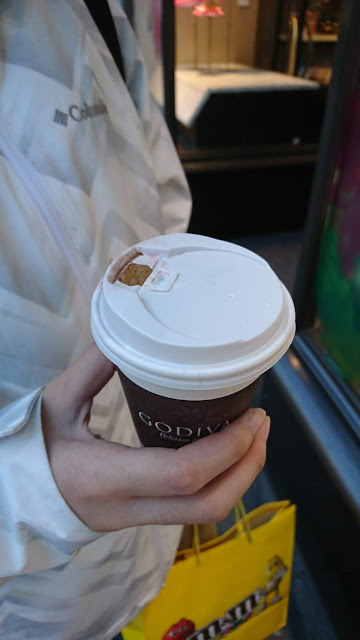 16-godiva-hot-chocolate-2 day london itinerary