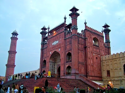 keindahan senibina masjid 