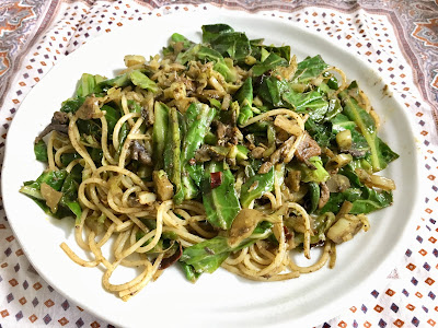 鰯の内臓と春キャベツの外側のパスタ