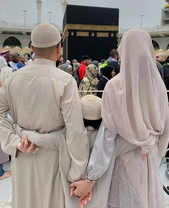 Muslim couple Pic in Makkah- ইসলামিক কাপল স্ট্যাটাস - ইসলামিক কাপল পিকচার - Islamic Couple Pictures - NeotericIT.com