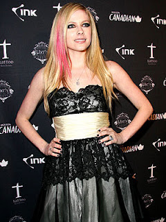 Avril Lavigne Emo Blonde Girls hairstyle