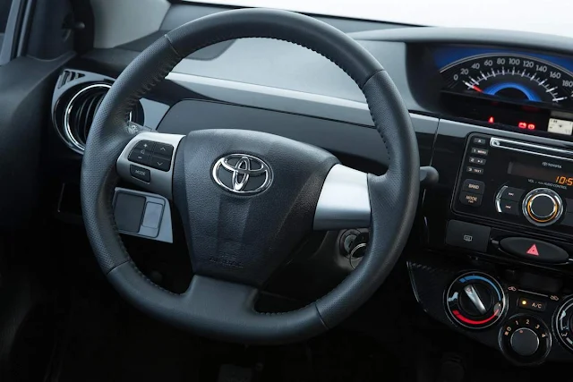 Novo Toyota Etios 2014 - interior