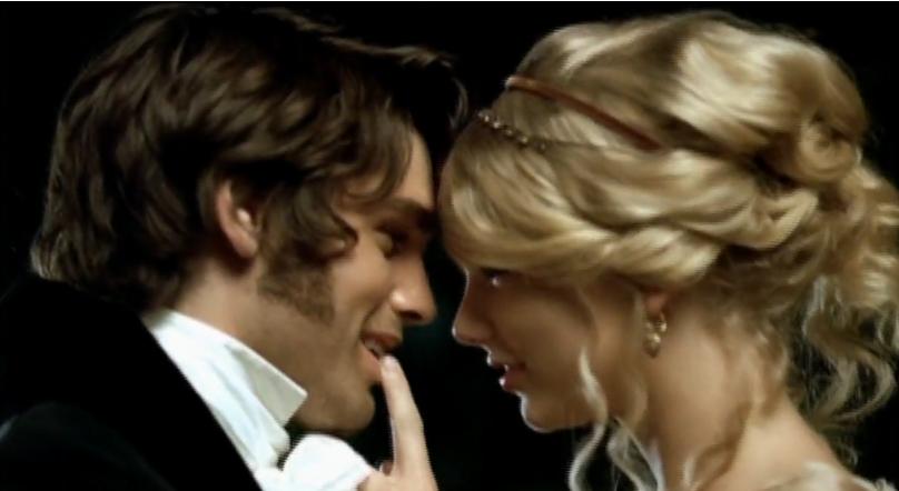 taylor swift hairstyle in love story. 2010 taylor swift hairstyle in