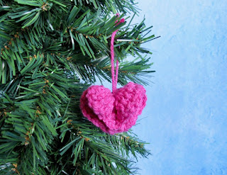 https://www.etsy.com/listing/637574357/circle-of-hearts-ornament-crochet?ref=shop_home_active_5