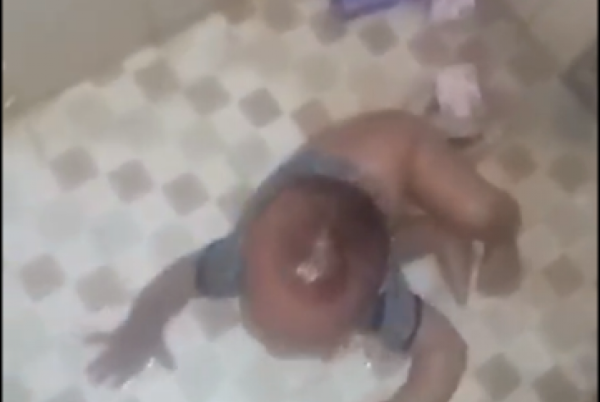 Ibu Kandung Baby J Aniaya Bayinya demi Uang