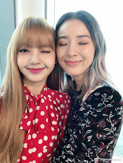 180915 [Photos] Irene Kim Weibo Update With Lisa 