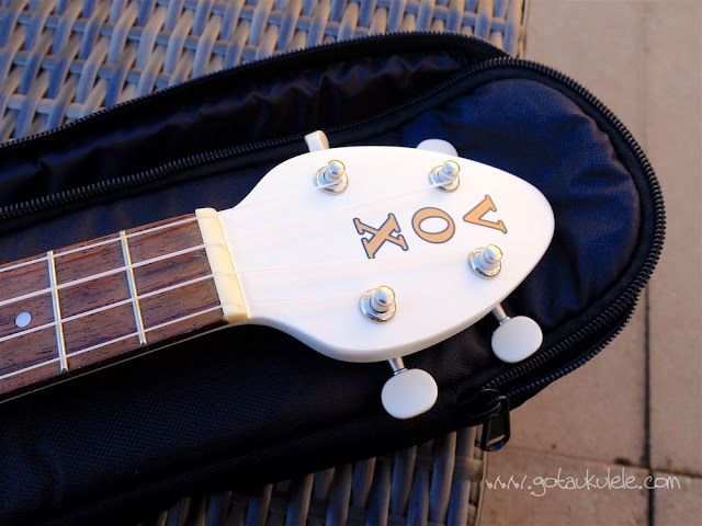 Vox Ukelectric 33 concert ukulele headstock