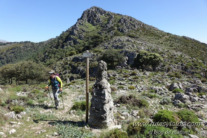 Sierra de Alhama: Puerto de Zafarraya - Hoyo del Toro - La Torca