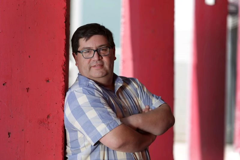 Entrevista a Yerko Villanueva, reconocido trabajador social de Los Lagos