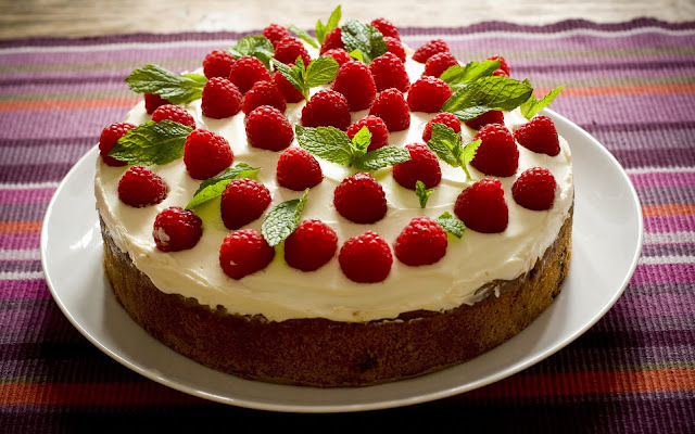 Strawberry Cake Wallpapers