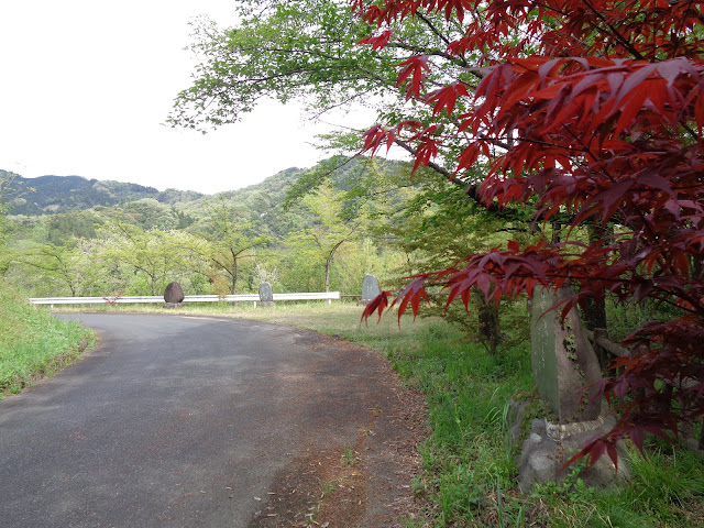 緑水湖の文芸の小径