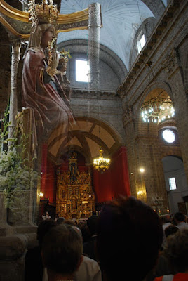 procesion-de-la-virgen-de-san-lorenzo.html