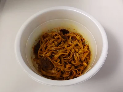 どん兵衛『汁なしスパイシーカレー焼きうどん』