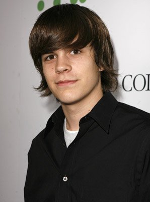 Johnny Simmons Pictures