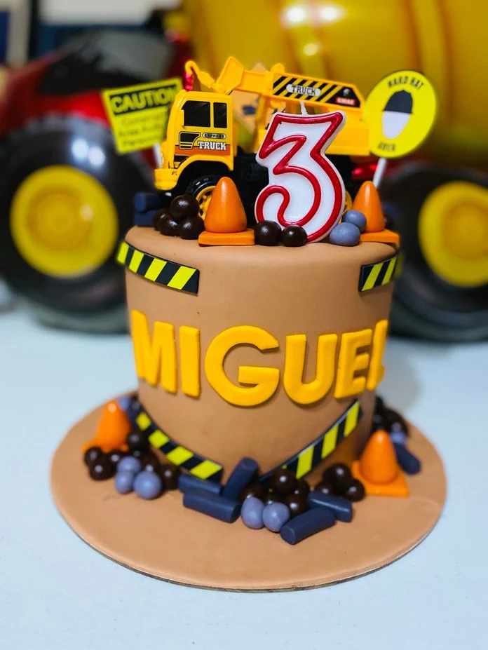 Construction-themed cake by Drizzles Bakeshop and Café.