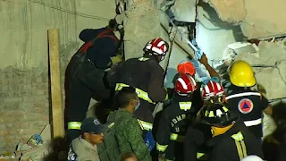 έρευνες για επιζώντες μετά τον φονικό σεισμό στο Μεξικό