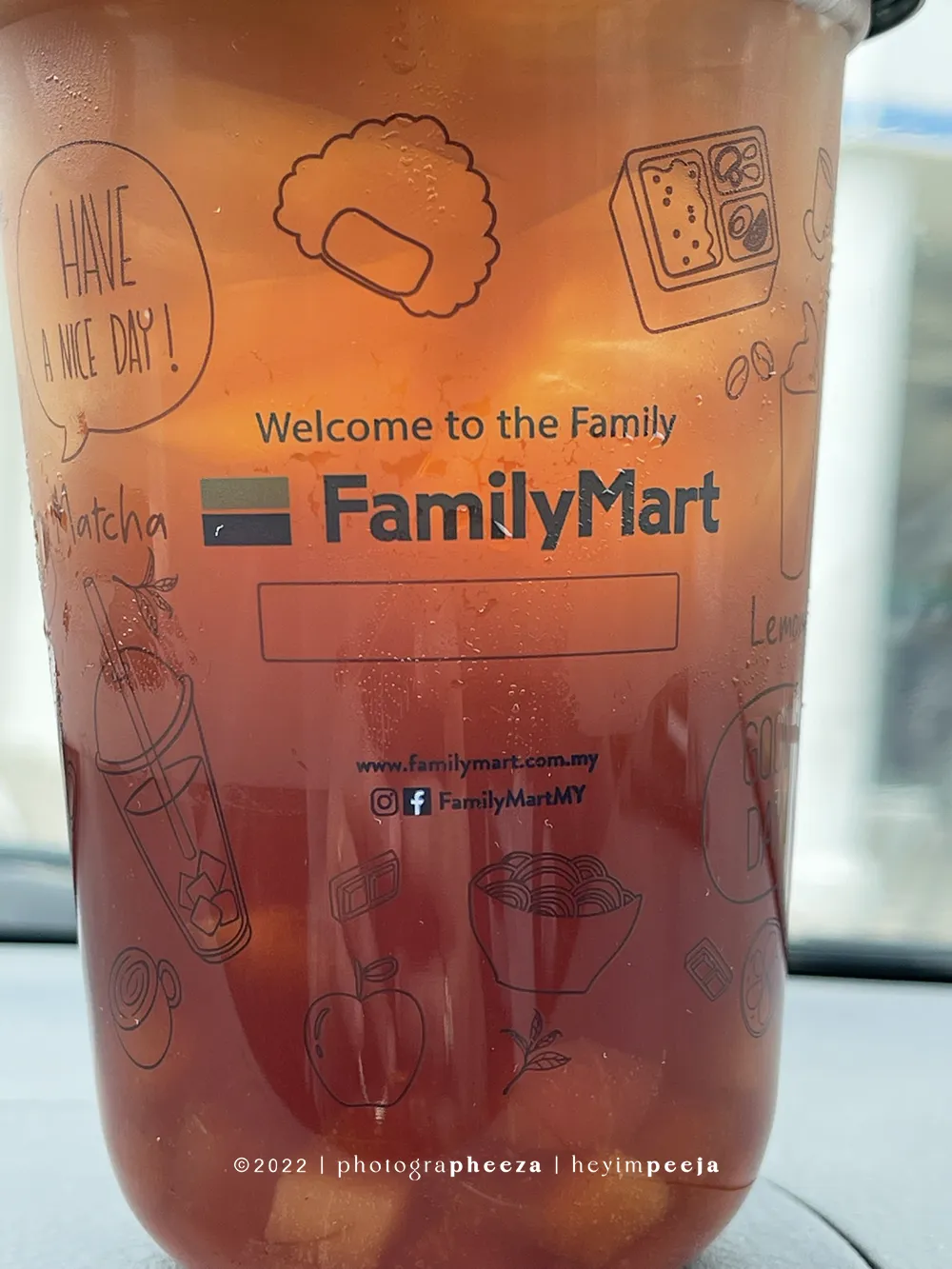 Family Mart Sparkling Peach Oolong Tea