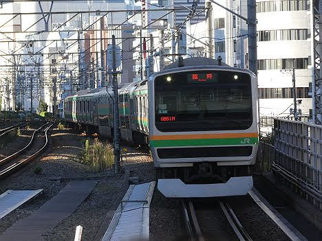 【まさかの臨時運用】E233系の各駅停車　品川行き