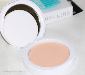 Maybelline White Superfresh 12HR Whitening + Perfecting Compact Review, Swatches & Price in India Maybelline White Superfresh 12HR Whitening + Perfecting Compact Review, Swatches & Price in India