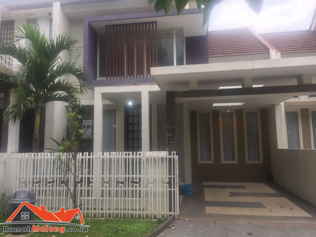  Rumah  Mewah  di  Perumahan Elite Permata  Jingga  West Rumah  