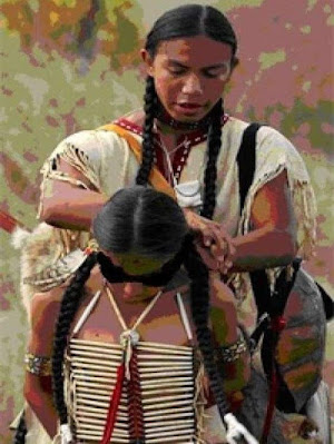 El Despertar del Valor: El Ritual de los Cherokee hacia la Madurez