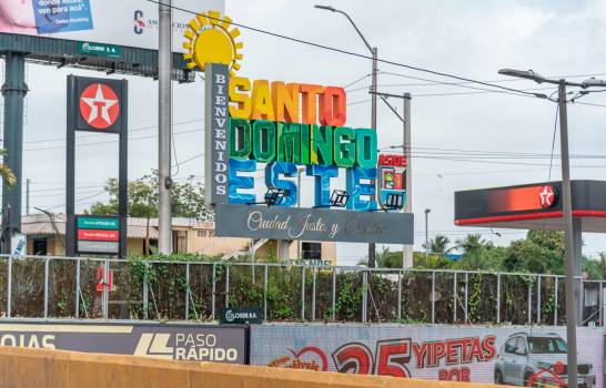 Vistosas y coloridas bienvenidas en demarcaciones del Gran Santo Domingo