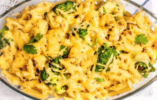 you can make a creamy chicken and broccoli alfredo.