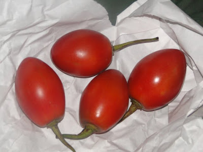 Tamarillo.