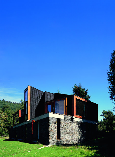  Pirihueico House / Alejandro Aravena