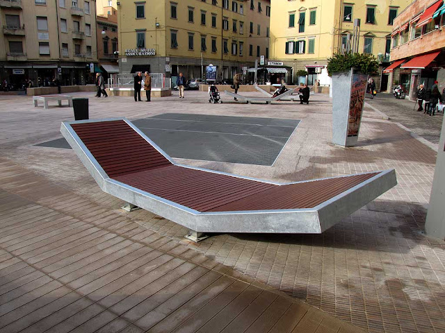 New benches, piazza Attias, Livorno