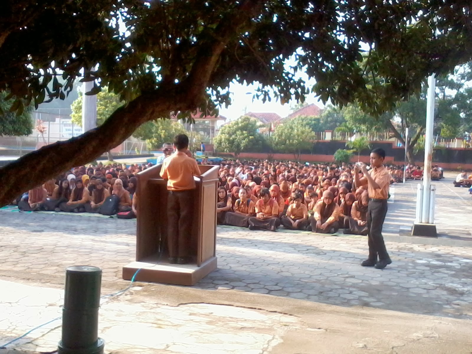 Wooowww, Personel 'Teamlo' Mampir ke Sekolah Kami… ~ ALON 