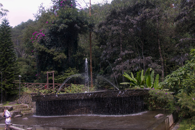 Air Mancur Taman Bougenville