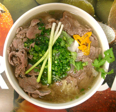 Pho (rice nooddle soup)