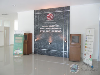 Backdrop Panel  Dinding Kantor Dengan Huruf Nama Perusahaan + Furniture Semarang