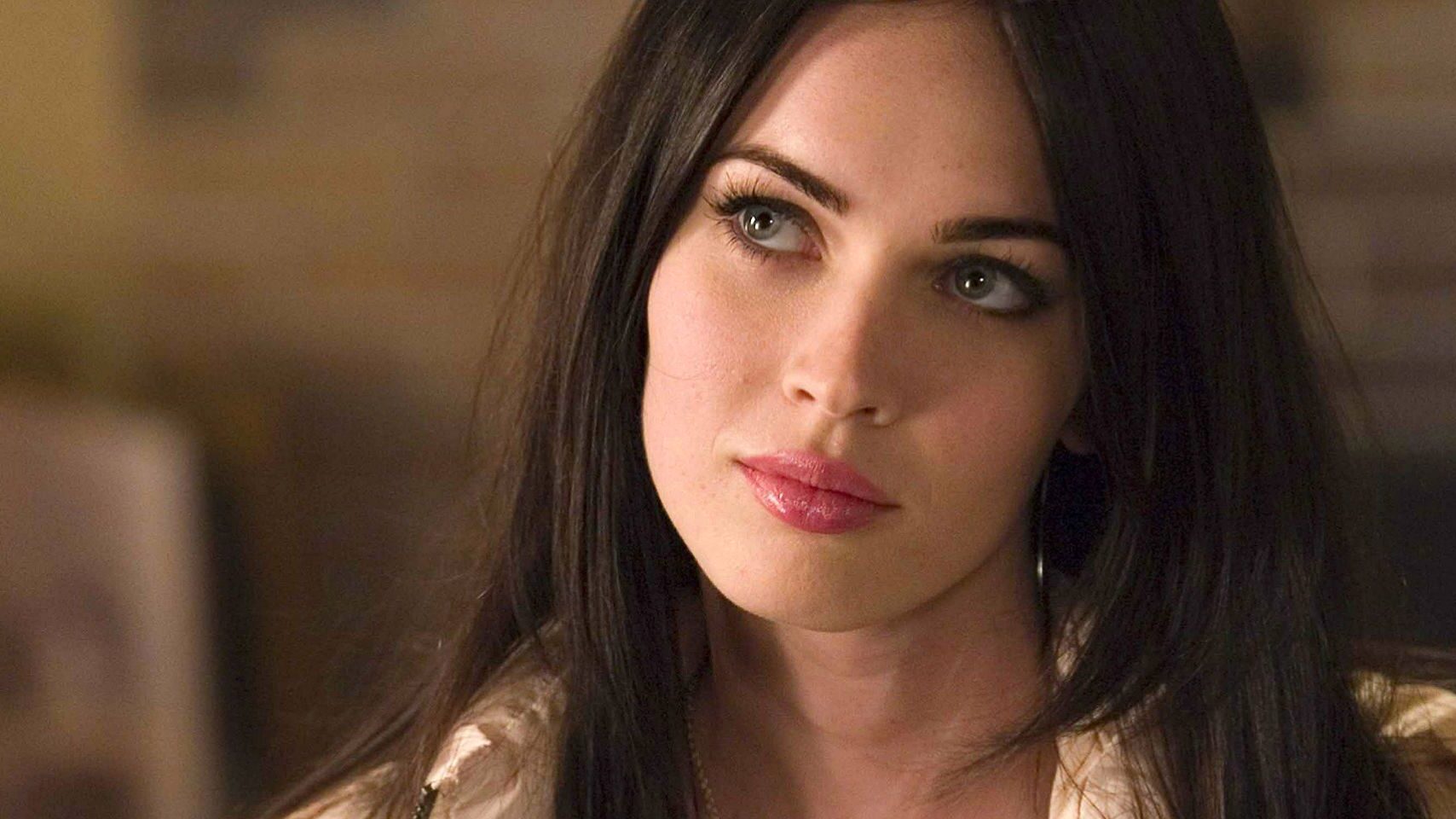 Megan Fox lashes out at US govt, Supreme Court after Chicago shooting