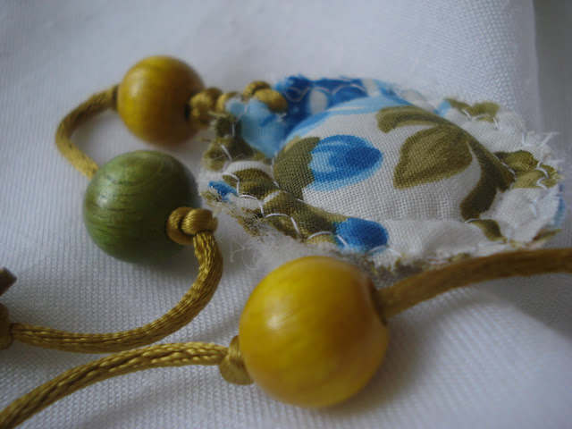 Textile necklace