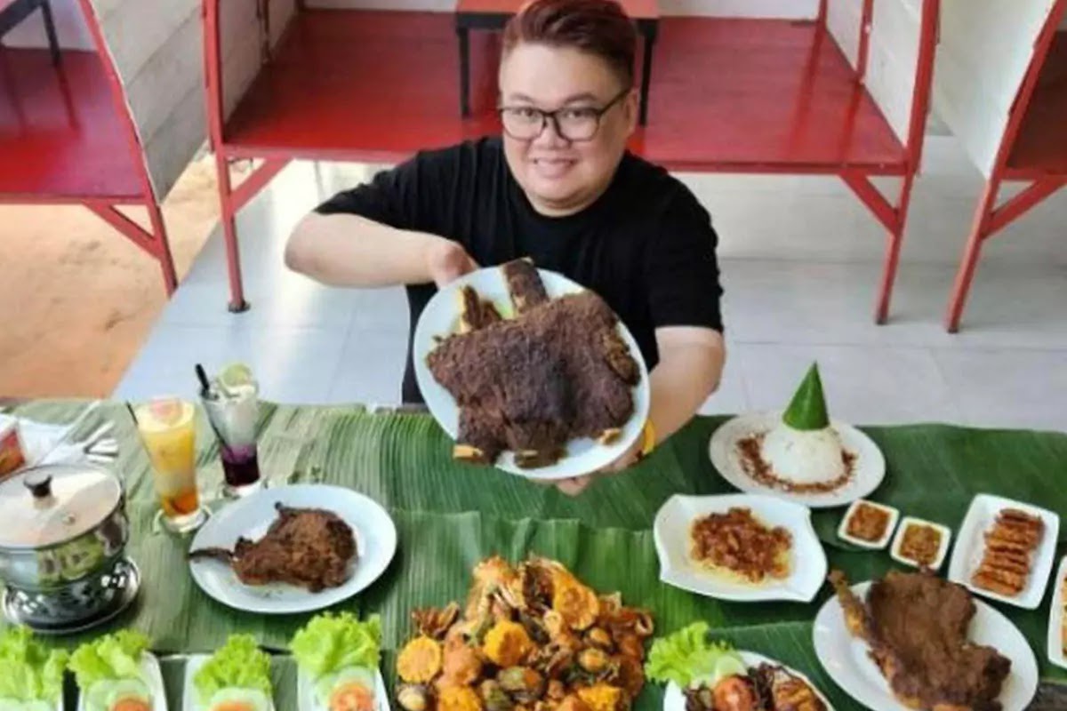 Aksi Keren Food Blogger Bigguy Travels Bangkitkan UMKM Kuliner Batam