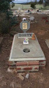 Dog Grave 004
