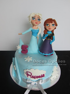 Bolo com as princesas Frozen