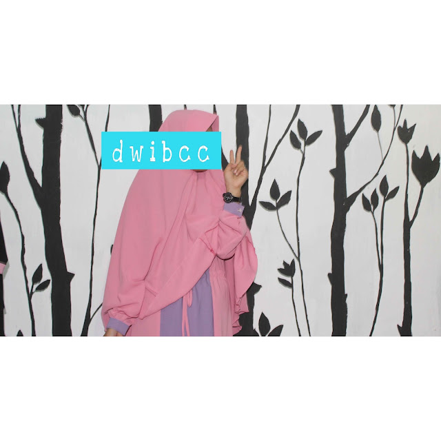 Foto dwibcc Pake Hijab Syari Warna Pink 