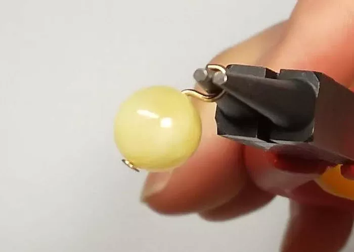 Tピンを使ったメガネ留めのやり方
