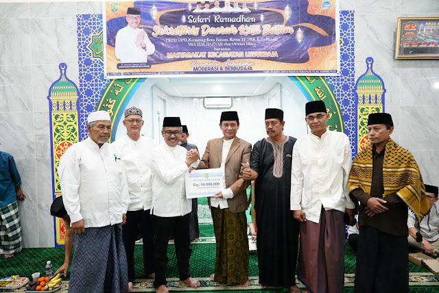 Safari Ramadan di Masjid Al Fajar Kampung Pelita, Jefridin Ajak Masyarakat Bersatu Padu Dukung Pembangunan Batam