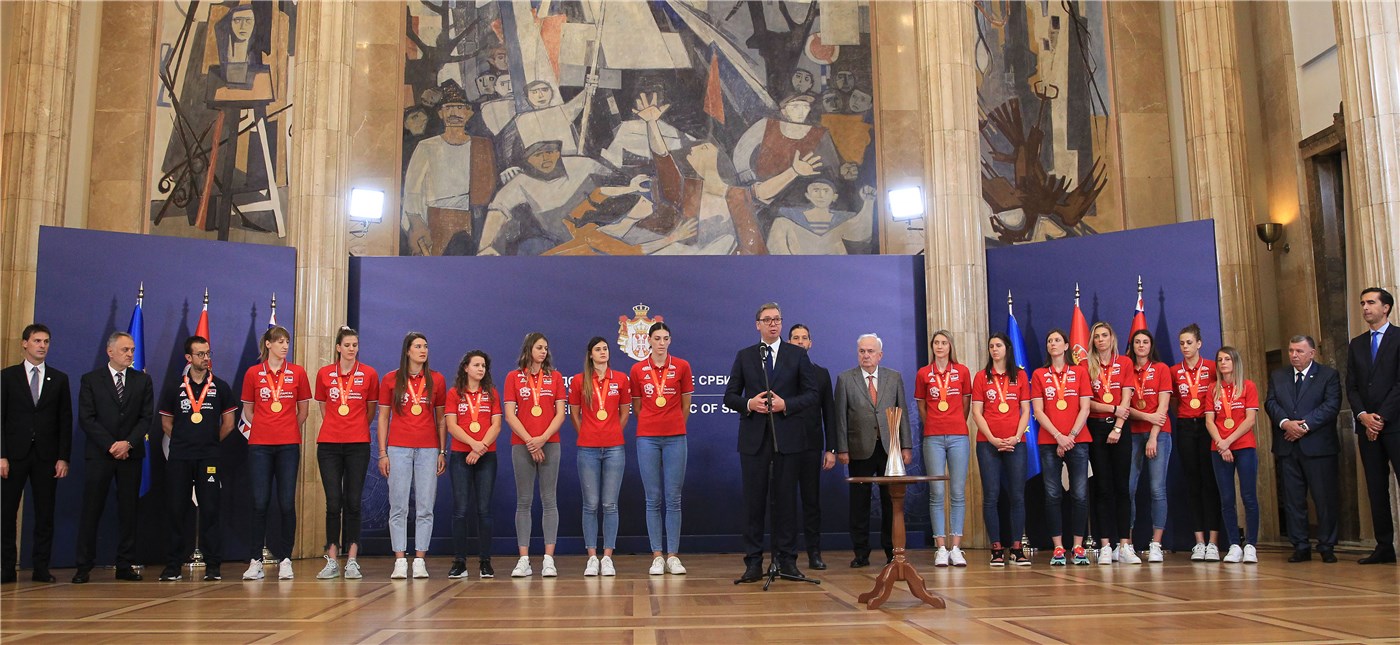 Tổng thống Serbia đón tiếp trân trọng các nhà vô địch bóng chuyền nữ thế giới