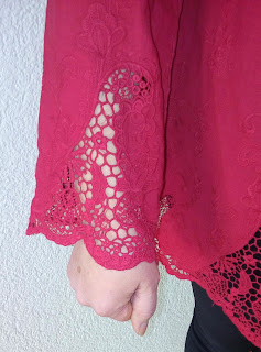 www.zaful.com/lace-trim-plus-size-tunic-blouse-p_218043.html?lkid=346765