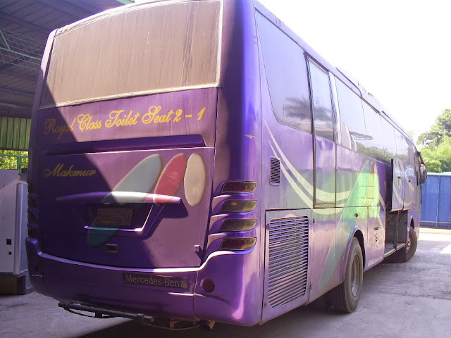 Proses Vermak Wajah dan Buritan Bus Lawas Menjadi Model Terbaru