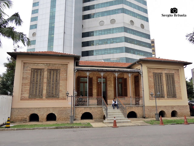 Vista ampla da Casa Rosada - Instituto Emílio Ribas - São Paulo